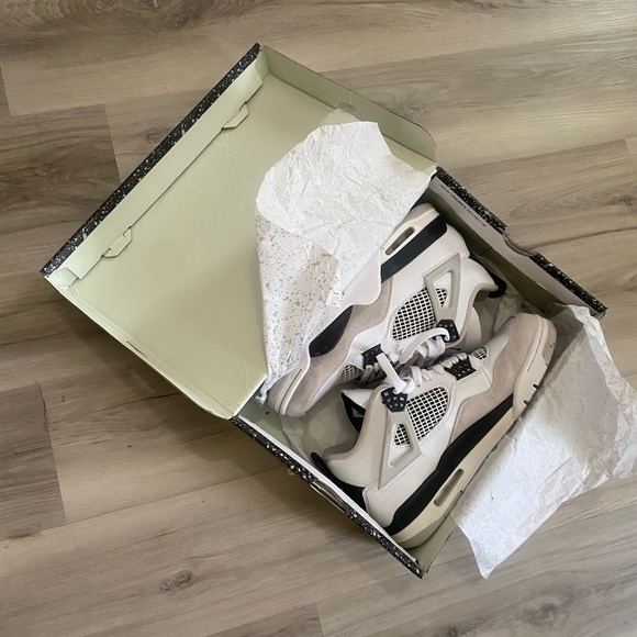 Air Jordan 4 military - Picture 1 of 6